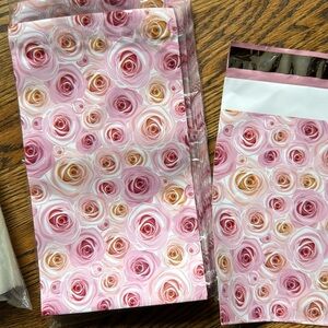 75 pack Rose Pattern Poly Mailers - 6”x11” + clear bags